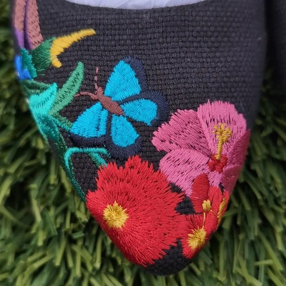 NEW Nine West Floral Embroidered Speak Up Flats - Picture 7 of 8